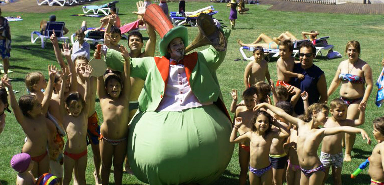 srpera04 Sr Pera y Madame Fetuchini. Compañía Penélope y Aquiles.