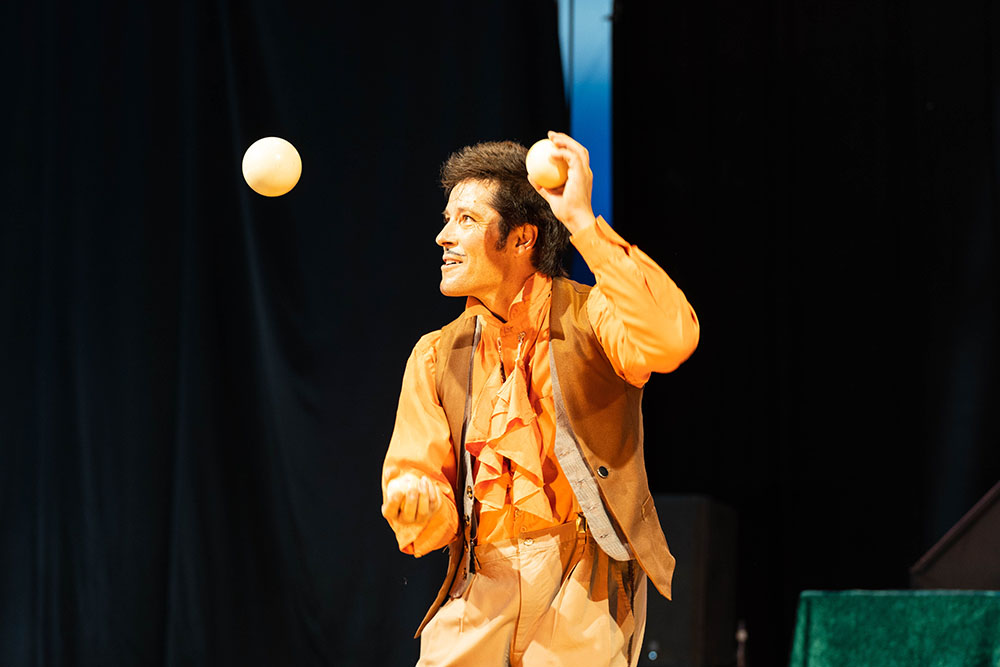 coloresvivos-19 Tentempie. Compañía Penélope y Aquiles.