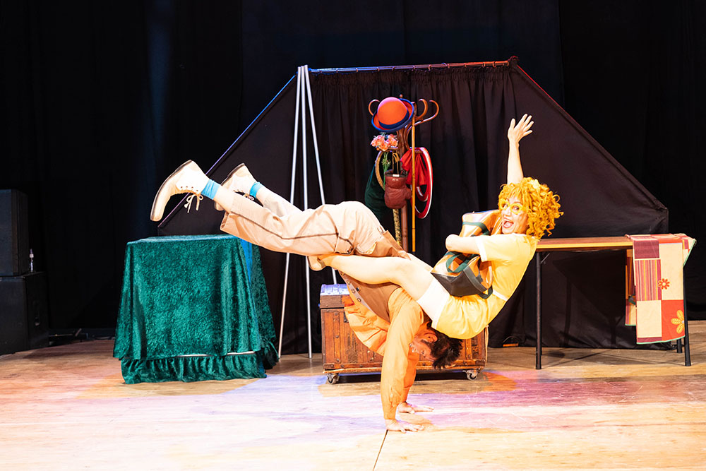 coloresvivos-49 Tentempie. Compañía Penélope y Aquiles.