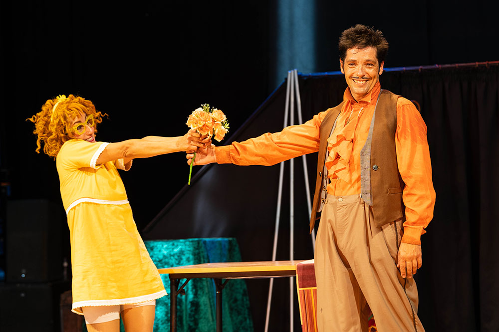 coloresvivos-76 Tentempie. Compañía Penélope y Aquiles.