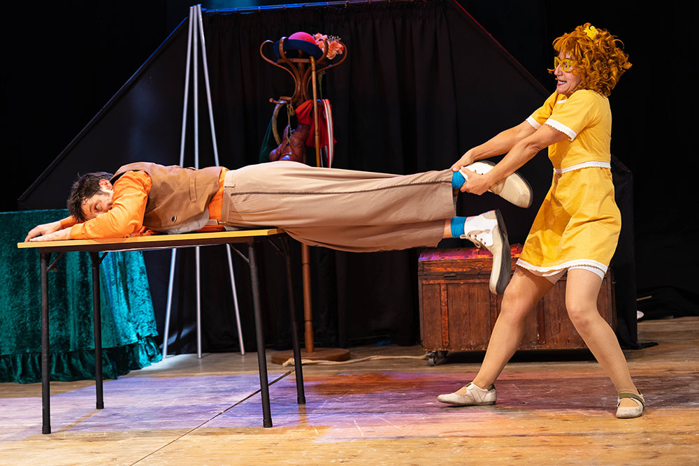 coloresvivos-79 Tentempie. Compañía Penélope y Aquiles.