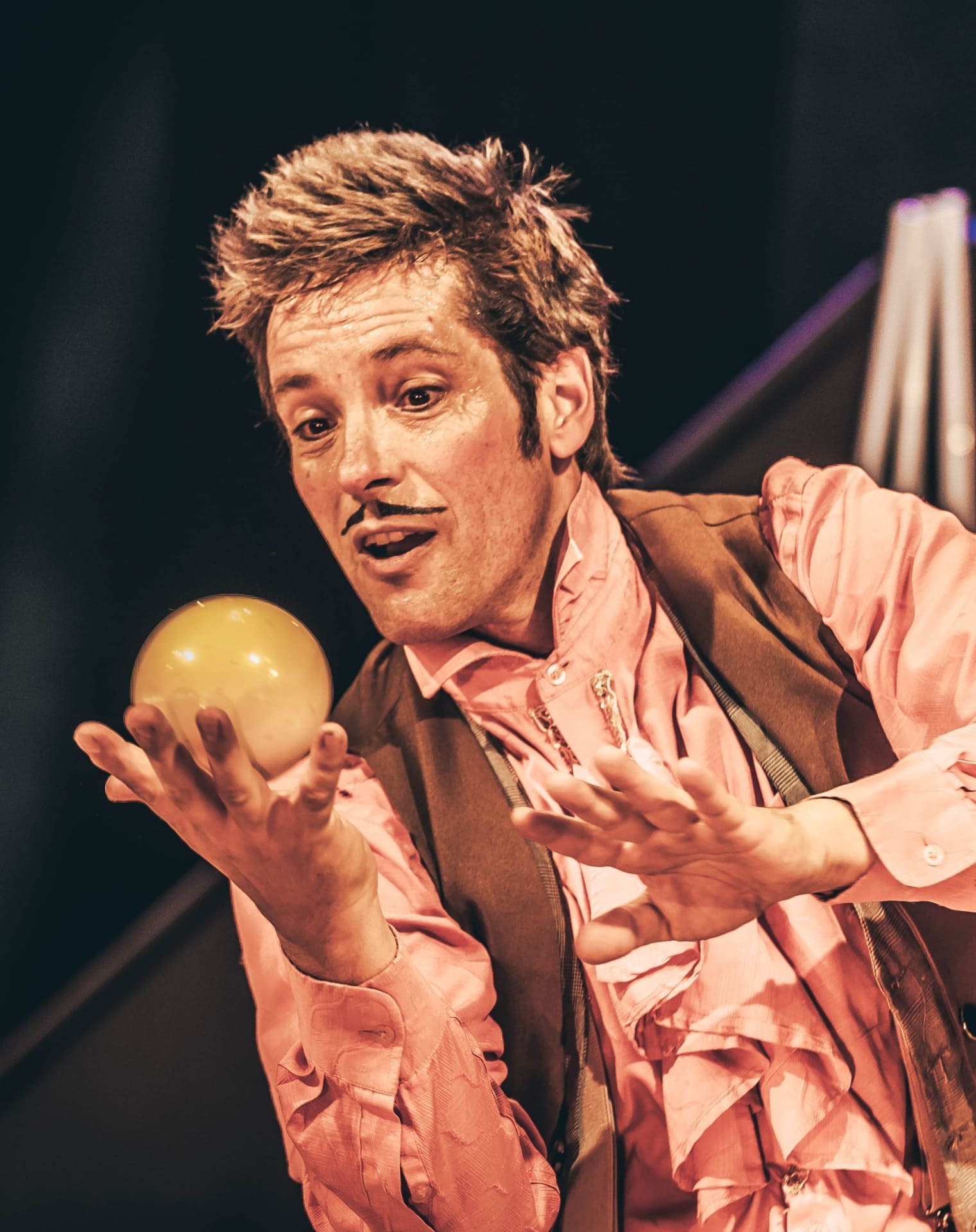 Pablo Potocnjak _Penelope y Aquiles 2 Pablo Potocnjak durante una representación de Tentempié, una creación de la Cía. Penélope y Aquiles.